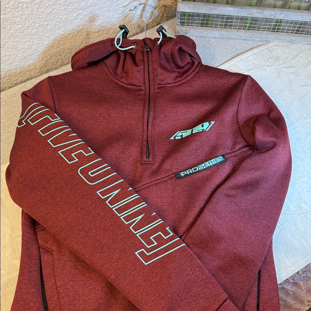 509 Women's Pro Series‎ Sector Quarter-Zip Hoodie, Maroon Teal colorway. Snow.